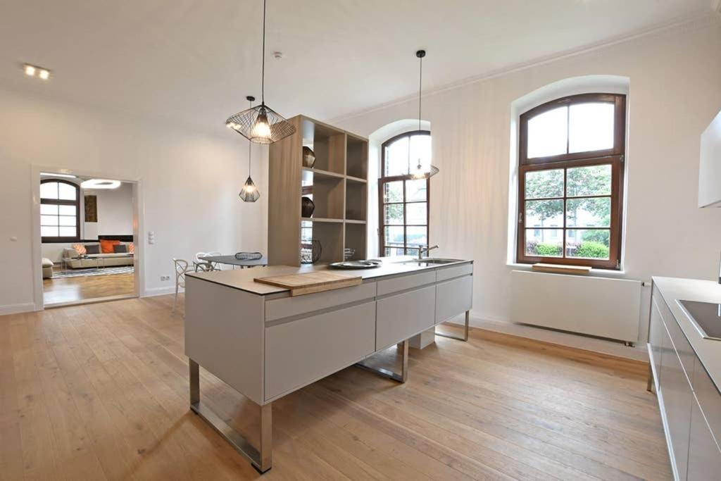 6,5 Luxury Room Apartment - Central Zwickau - 3 Bedrooms - 2 Bathrooms Exterior photo